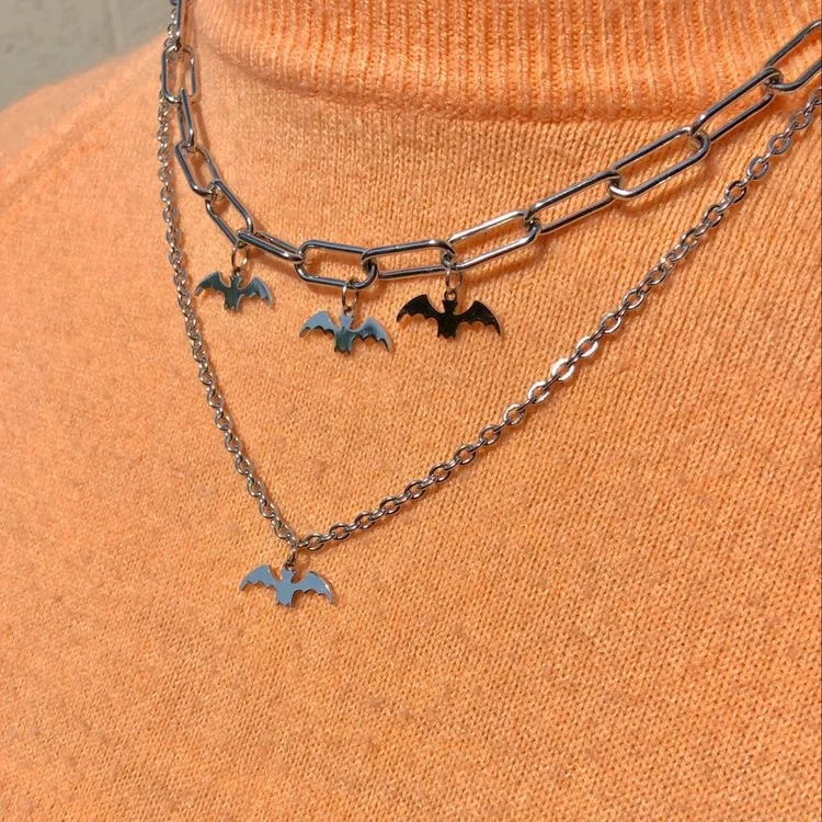 2021 Retro Harajuku Style Insect Bat Pendant Necklaces For Women Fashion Hip hop Punk Silver Color Chain Necklaces Jewelry Femme
2021 Retro Harajuku Style Insect Bat Pendant Necklaces For Women Fashion Hip hop Punk Silver Color Chain Necklaces Jewelry Femme