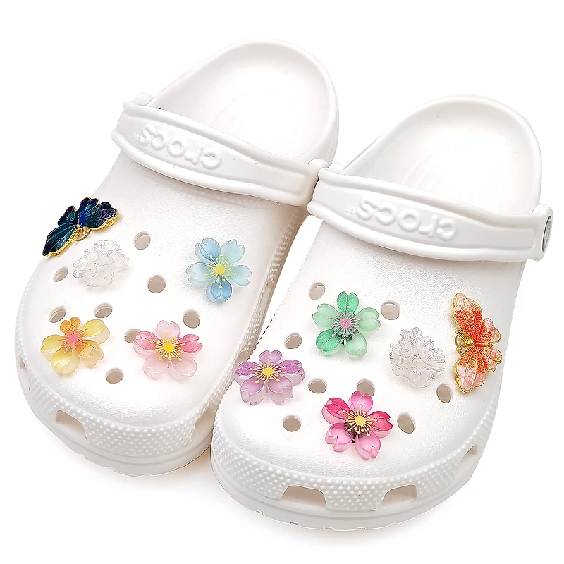 Lovely Bundle Croc Charms Designer DIY Vintage Fashion Shoe Charms for Crocs Three-dimensional Flower Clogs Shoe for Croc
Lovely Bundle Croc Charms Designer DIY Vintage Fashion Shoe Charms for Crocs Three-dimensional Flower Clogs Shoe for Croc
