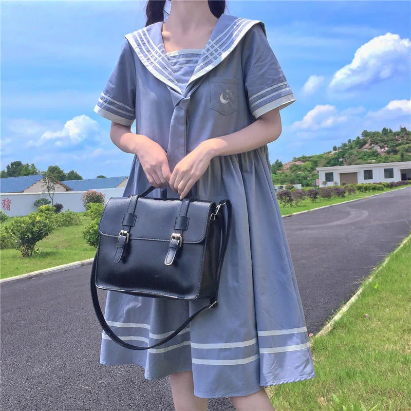 Summer White Sailor Collar Women's Dress 2021 Japan Style Sweet Lolita Kawaii Cute Short Sleeve Sundress Soft Girl vestidos
Summer White Sailor Collar Women's Dress 2021 Japan Style Sweet Lolita Kawaii Cute Short Sleeve Sundress Soft Girl vestidos