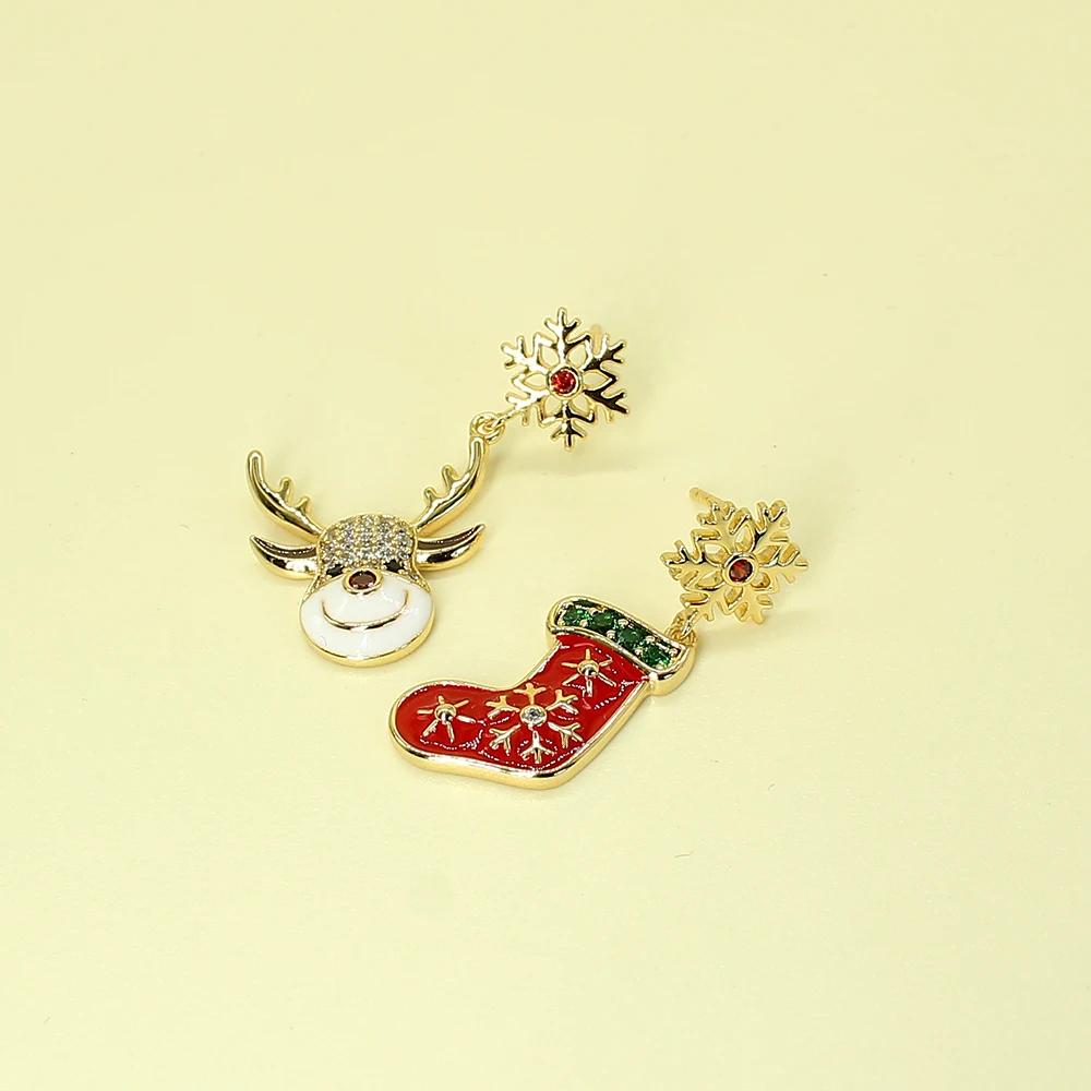 Hot Sale Pop Lovely Christmas Snowflake Stocking Pendant Earrings Suitable For Unisex Fashion Cute Christmas Birthday Party Gift
Hot Sale Pop Lovely Christmas Snowflake Stocking Pendant Earrings Suitable For Unisex Fashion Cute Christmas Birthday Party Gift