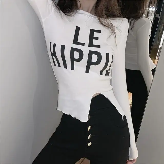 Korean slim and versatile round neck letter printed long sleeve t-shirt female 2021 spring new side split top
Korean slim and versatile round neck letter printed long sleeve t-shirt female 2021 spring new side split top