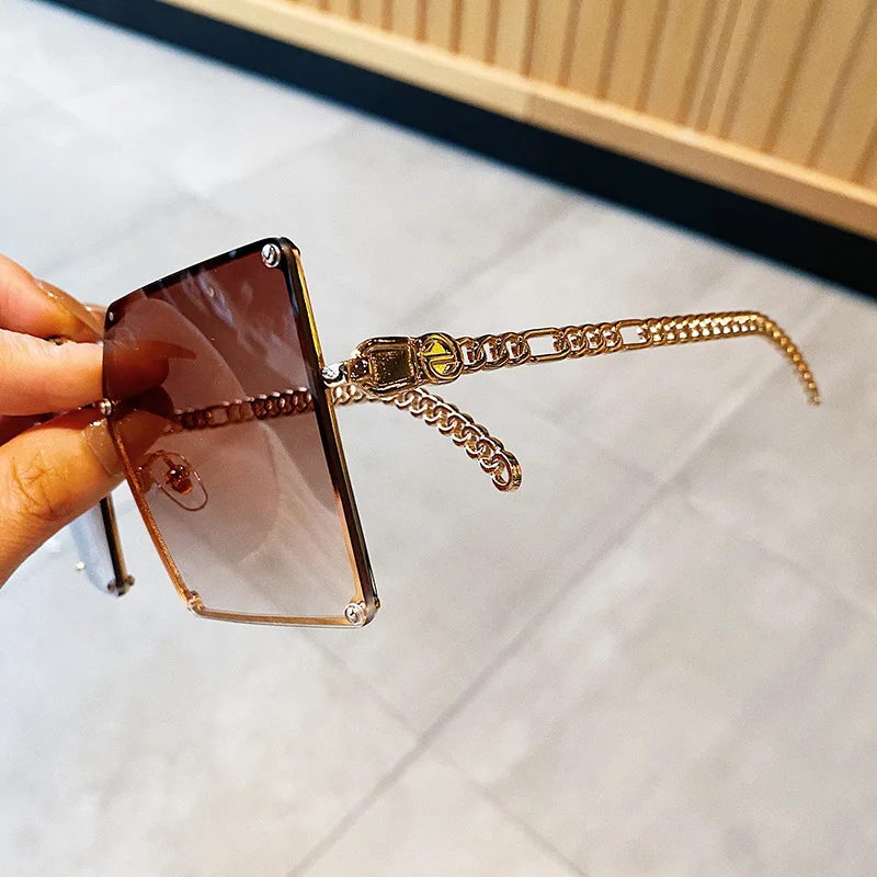 2021 New Hollow Pattern Square Sunglasses Men Women Luxury Trend Brand Designer Metal Alloy Frame All Fitness Sun Glasses
2021 New Hollow Pattern Square Sunglasses Men Women Luxury Trend Brand Designer Metal Alloy Frame All Fitness Sun Glasses