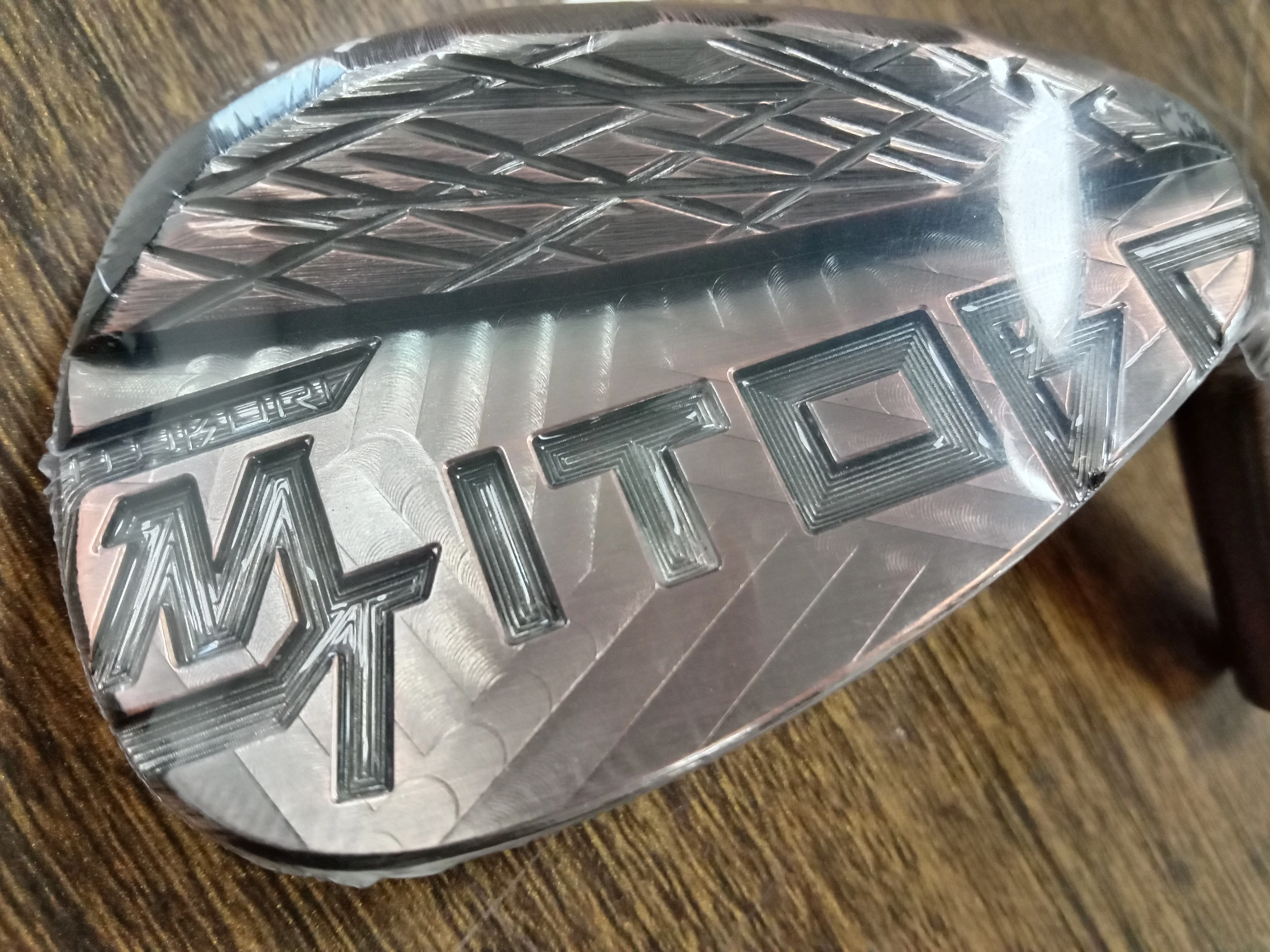 GOLF WEDGE ITOBORI MTG VR 3.0 golf wedges Forged carbon steel golf wedge heads milled itobori golf clubs Black copper colour
GOLF WEDGE ITOBORI MTG VR 3.0 golf wedges Forged carbon steel golf wedge heads milled itobori golf clubs Black copper colour