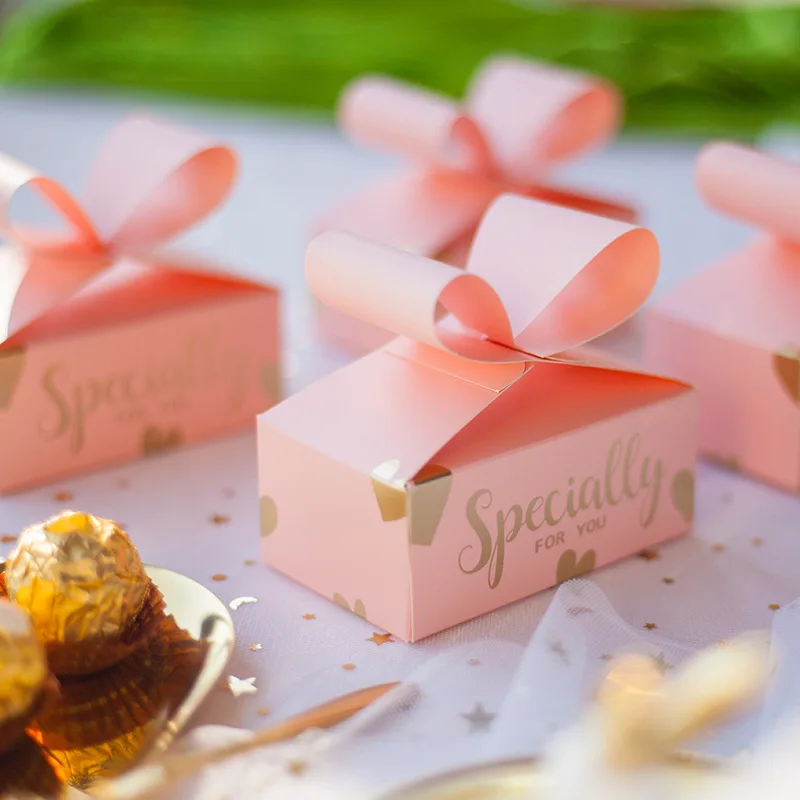 100Pcs Wedding Candy Box Gift Boxes Bronzing Square Paper Boxes Favor Bag Wedding Decoration Party Supplies Food Grade Materials
100Pcs Wedding Candy Box Gift Boxes Bronzing Square Paper Boxes Favor Bag Wedding Decoration Party Supplies Food Grade Materials