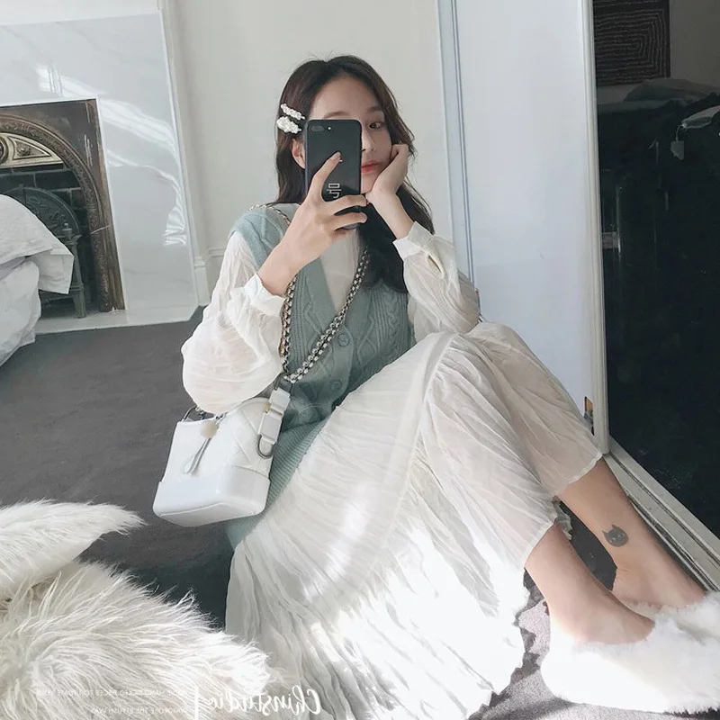 dress spring 2020 dress sweater sweater women's lantern sleeve white dress two-piece suit ladies dress
dress spring 2020 dress sweater sweater women's lantern sleeve white dress two-piece suit ladies dress