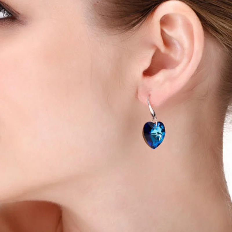 MIQIAO Silver Plated Love Heart Blue Stone Luxury Zircon Crystal Piercing Stud Hook Earring for Women Wedding Couple Gift Jewelr
MIQIAO Silver Plated Love Heart Blue Stone Luxury Zircon Crystal Piercing Stud Hook Earring for Women Wedding Couple Gift Jewelr
