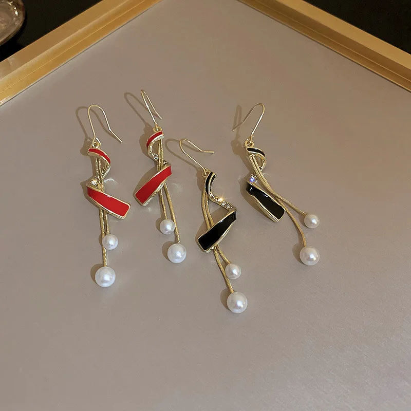 2021 New Fashion Long Tassels Drop Earrings Contracted Sweet Pearl Trendy Geometric Women Dangle Earrings Jewelry
2021 New Fashion Long Tassels Drop Earrings Contracted Sweet Pearl Trendy Geometric Women Dangle Earrings Jewelry