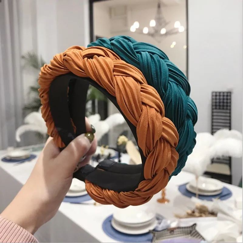 Fashion boutique hair accessories women solid color pleated fabric twist braids wide-band hairbands headband wild hair band New
Fashion boutique hair accessories women solid color pleated fabric twist braids wide-band hairbands headband wild hair band New