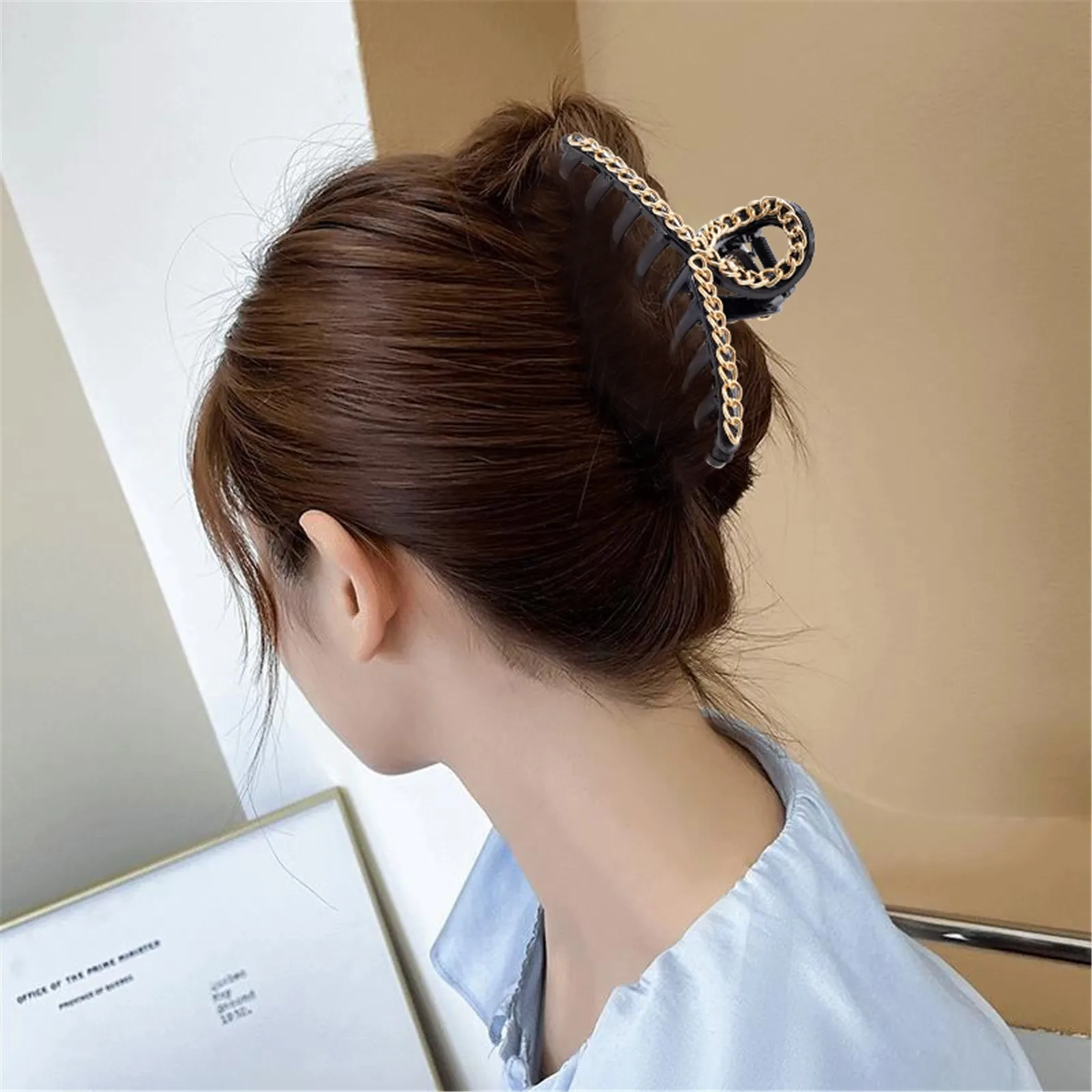 3 Pack Nonslip Acrylic Hair Clip Strong Hold Matte Butterfly Banana Barrette Large Hair Claw Clips Hair Styling Accessories A30
3 Pack Nonslip Acrylic Hair Clip Strong Hold Matte Butterfly Banana Barrette Large Hair Claw Clips Hair Styling Accessories A30