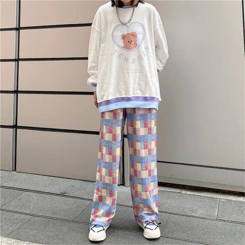 Женские Y2K треники для женщин Harajuku брюки в клетку в Корейском стиле Стиль Осень Женские Спортивные штаны брюки с широкими штанинами мешкова...
Женские Y2K треники для женщин Harajuku брюки в клетку в Корейском стиле Стиль Осень Женские Спортивные штаны брюки с широкими штанинами мешкова...