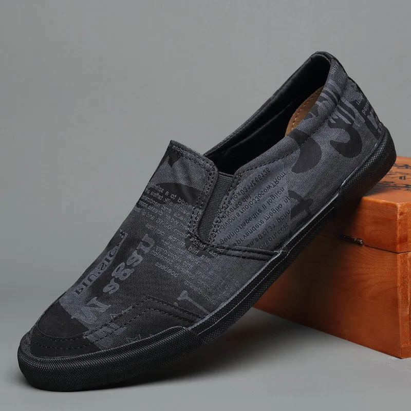 High Quality Spring Summer letter Men Flats Lightweight Vulcanized Shoes Moccasins Men Loafers Shoes A32-29
High Quality Spring Summer letter Men Flats Lightweight Vulcanized Shoes Moccasins Men Loafers Shoes A32-29