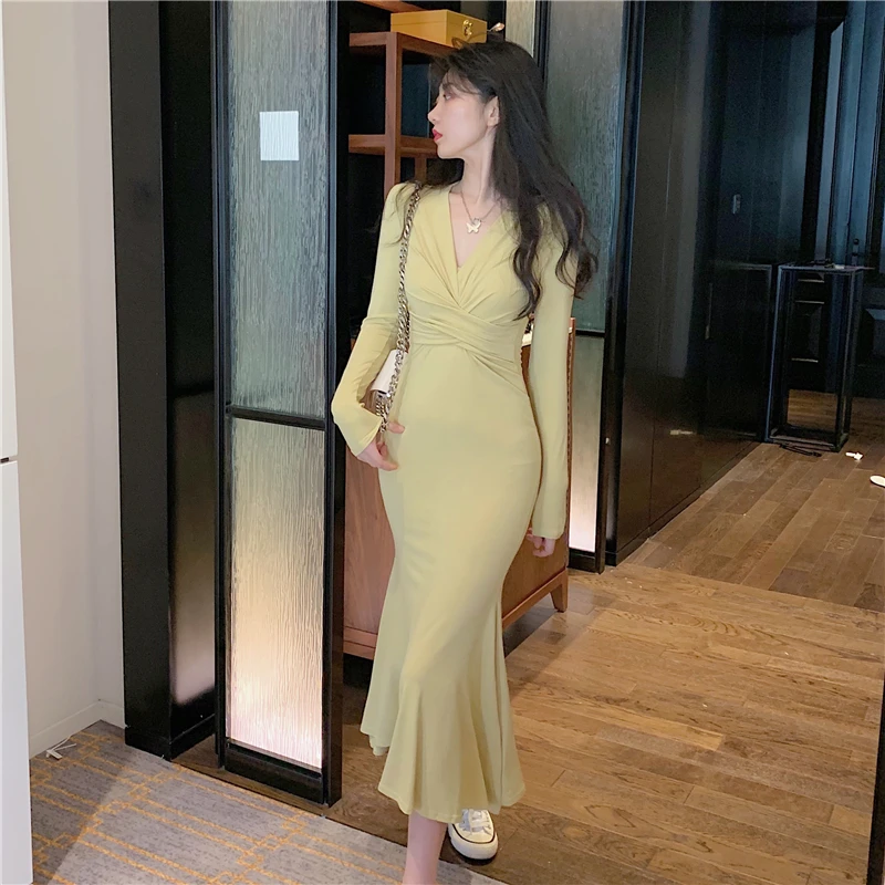Solid Sexy Midi Dress Women Office Lady V-neck Design Elegant Dress Casual Evening Party One Piece Dress Korean 2021 Autumn Chic
Solid Sexy Midi Dress Women Office Lady V-neck Design Elegant Dress Casual Evening Party One Piece Dress Korean 2021 Autumn Chic