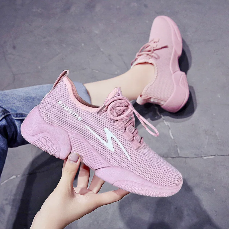 New Fashion Breathable Mesh Casual Sneakers Woman Round Head Soft Bottom Casual Sneakers Tenis sports Female
New Fashion Breathable Mesh Casual Sneakers Woman Round Head Soft Bottom Casual Sneakers Tenis sports Female