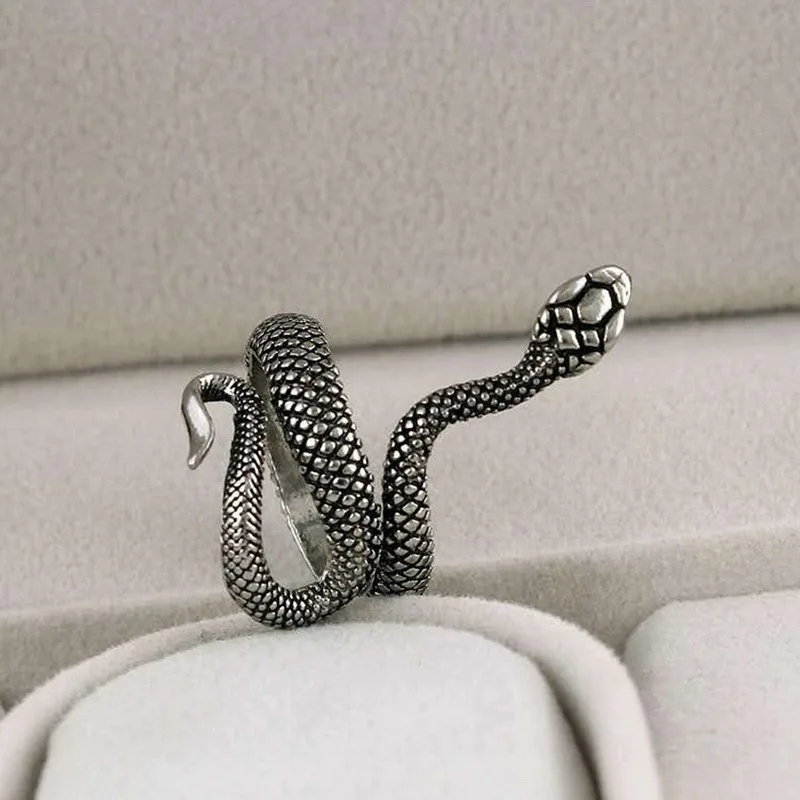 Snake Ring Cobra Shaped Retro Punk Top Exaggerated Spirit Ring Open Ring Temperament Adjustable Ring Women Jewelry
Snake Ring Cobra Shaped Retro Punk Top Exaggerated Spirit Ring Open Ring Temperament Adjustable Ring Women Jewelry