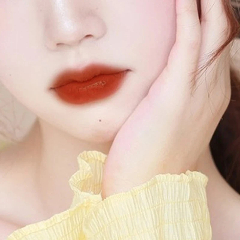 Velvet Matte Lip Gloss Waterproof Natural Moisturizing Easy To Wear Long Lasting Hydrating Makeup Lip Gloss Soft And Smooth Lips
Velvet Matte Lip Gloss Waterproof Natural Moisturizing Easy To Wear Long Lasting Hydrating Makeup Lip Gloss Soft And Smooth Lips