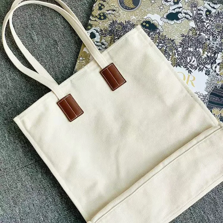 2021 New Casual Canvas Bag Women's Check Tote Bag Large Capacity Handbag Shoulder Bag
2021 New Casual Canvas Bag Women's Check Tote Bag Large Capacity Handbag Shoulder Bag