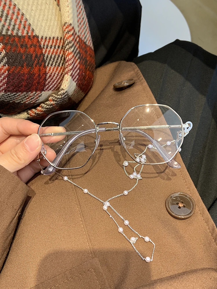 Korean Style Fairy Mask Chain Retro Pearl Fashion Net Red Girl Glasses Chain Anti-lost Lanyard Hanging Neck
Korean Style Fairy Mask Chain Retro Pearl Fashion Net Red Girl Glasses Chain Anti-lost Lanyard Hanging Neck