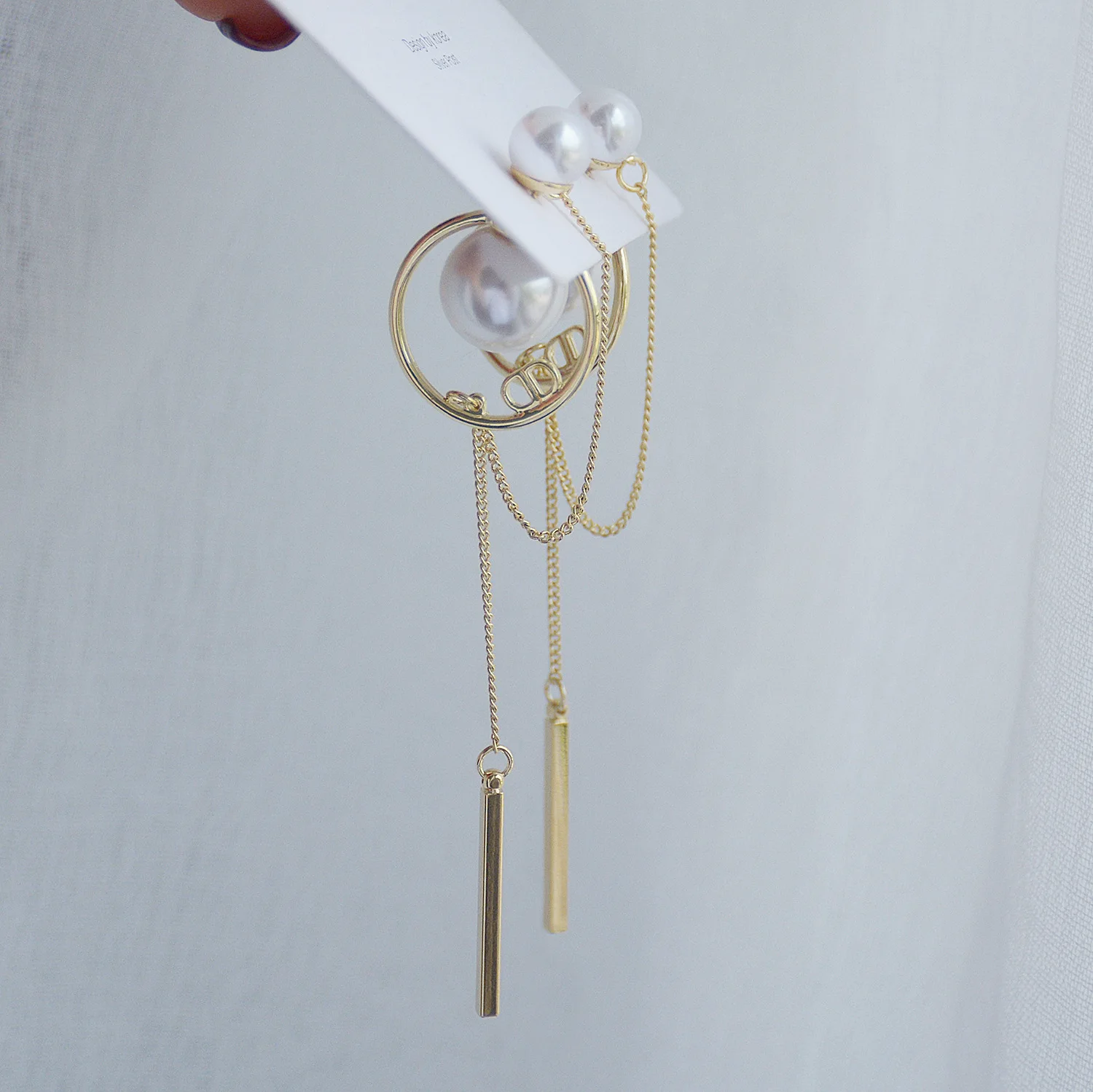 Elegant Exquisite Luxury 14K Real Gold Pearl Tassel Hanging Stud Earrings for Women Cubic Zircon ZC Earrings
Elegant Exquisite Luxury 14K Real Gold Pearl Tassel Hanging Stud Earrings for Women Cubic Zircon ZC Earrings