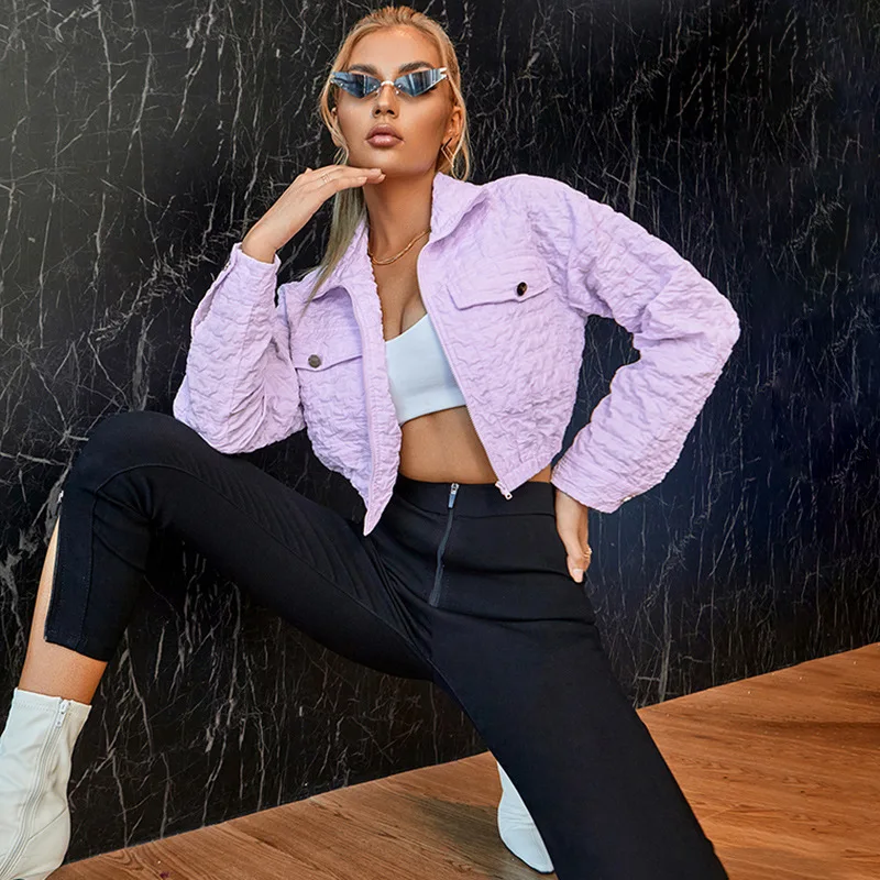 Осенняя короткая куртка на молнии в европейском и американском стиле, уличная мода, модная трендовая куртка с отложным воротником
Осенняя короткая куртка на молнии в европейском и американском стиле, уличная мода, модная трендовая куртка с отложным воротником