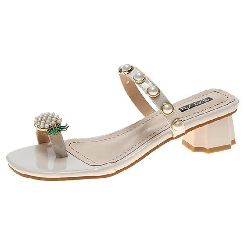 Beach Shoes Slippers Soft String Bead Slipers Women Med Rubber Flip Flops Square heel Luxury Slides Sabot Comfort 2021 Hawaiian
Beach Shoes Slippers Soft String Bead Slipers Women Med Rubber Flip Flops Square heel Luxury Slides Sabot Comfort 2021 Hawaiian