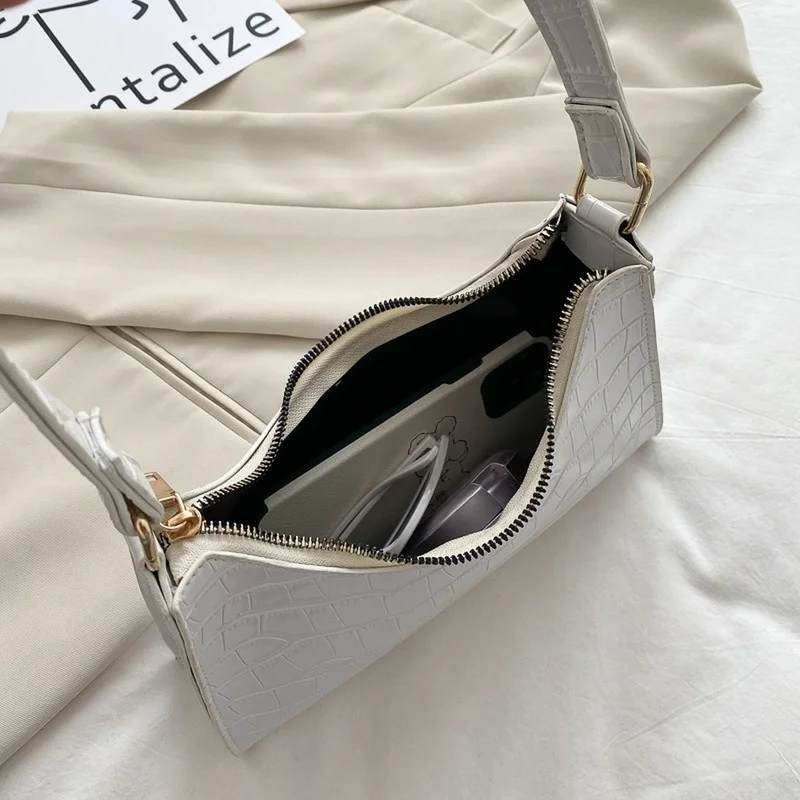 2021 Fashion Shouder Bags Women Totes Shopping Bag Retro PU Leather Shoulder Bags Female Solid Color Chain Handbag for Women
2021 Fashion Shouder Bags Women Totes Shopping Bag Retro PU Leather Shoulder Bags Female Solid Color Chain Handbag for Women