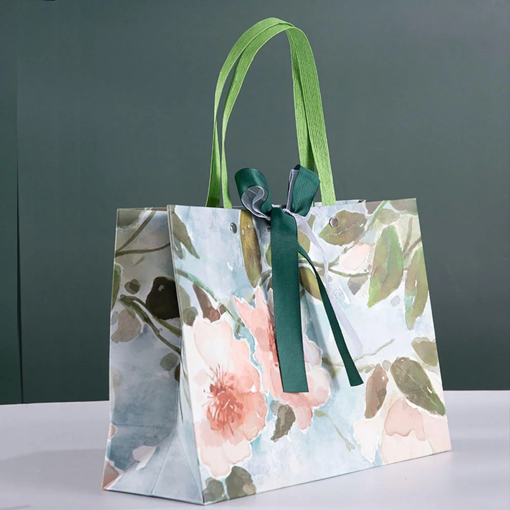 Oil Painting Style Hand Gift Bag Exquisite Birthday Gift Bag Event Holiday Gift Bag Bow Paper Bag Environmental Protection Bag
Oil Painting Style Hand Gift Bag Exquisite Birthday Gift Bag Event Holiday Gift Bag Bow Paper Bag Environmental Protection Bag