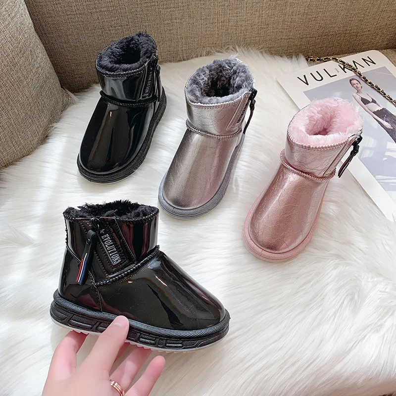 Children's snow boots fur integrated soft sole Plush thickened winter shoes 2021 new oblique zipper and negative cotton shoes
Children's snow boots fur integrated soft sole Plush thickened winter shoes 2021 new oblique zipper and negative cotton shoes