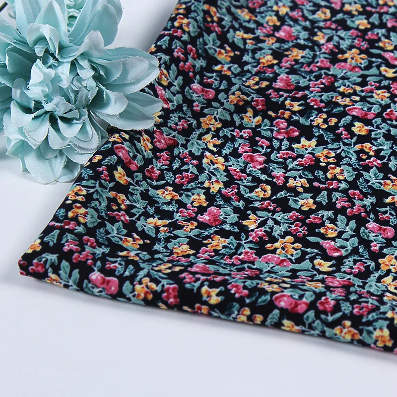 Japanese and Korean high-quality small floral chiffon and linen printed fabrics, used in fashion fabrics
Japanese and Korean high-quality small floral chiffon and linen printed fabrics, used in fashion fabrics