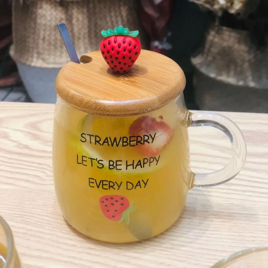 Стакан для воды в скандинавском стиле, креативная Милая термостойкая чашка с клубничным рисунком в Корейском стиле для женщин и студенток
Стакан для воды в скандинавском стиле, креативная Милая термостойкая чашка с клубничным рисунком в Корейском стиле для женщин и студенток