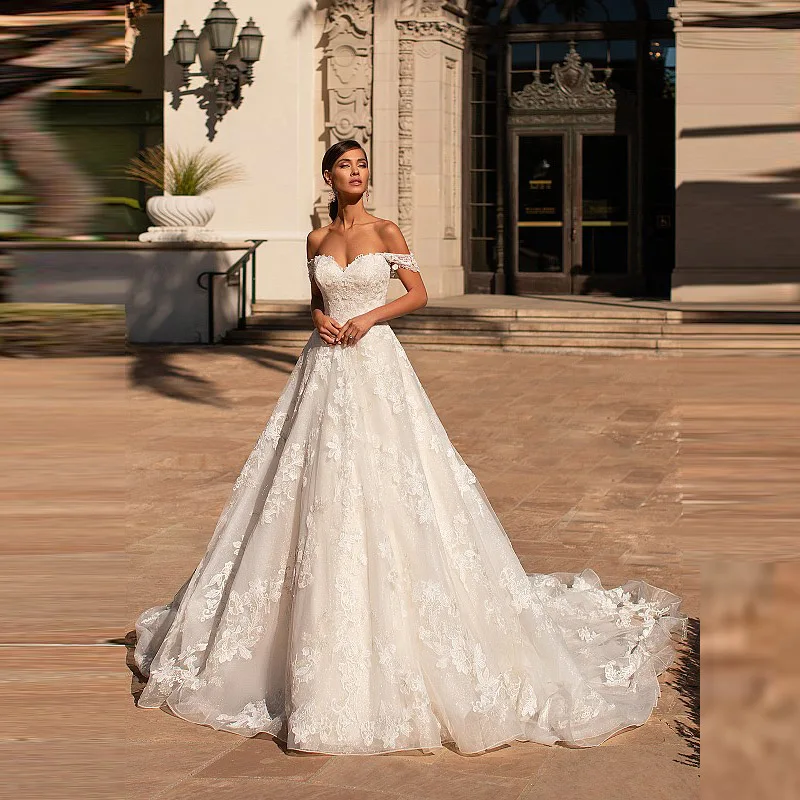 New Gorgeous A Line Lace Back Out Bridal Wedding Gowns Sweetheart Off Shoulder Sleeve Wedding Dresses for Bride Court Train
New Gorgeous A Line Lace Back Out Bridal Wedding Gowns Sweetheart Off Shoulder Sleeve Wedding Dresses for Bride Court Train