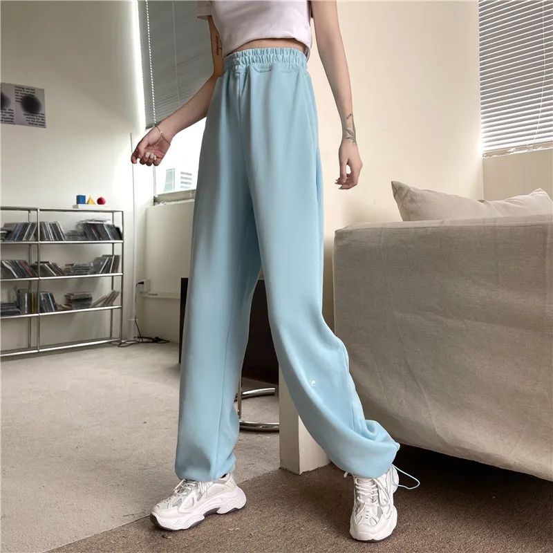 Autumn New Solid Color Loose Small Simple Sports Trousers Women's Tide Fashion Casual Sport Pants 2021
Autumn New Solid Color Loose Small Simple Sports Trousers Women's Tide Fashion Casual Sport Pants 2021