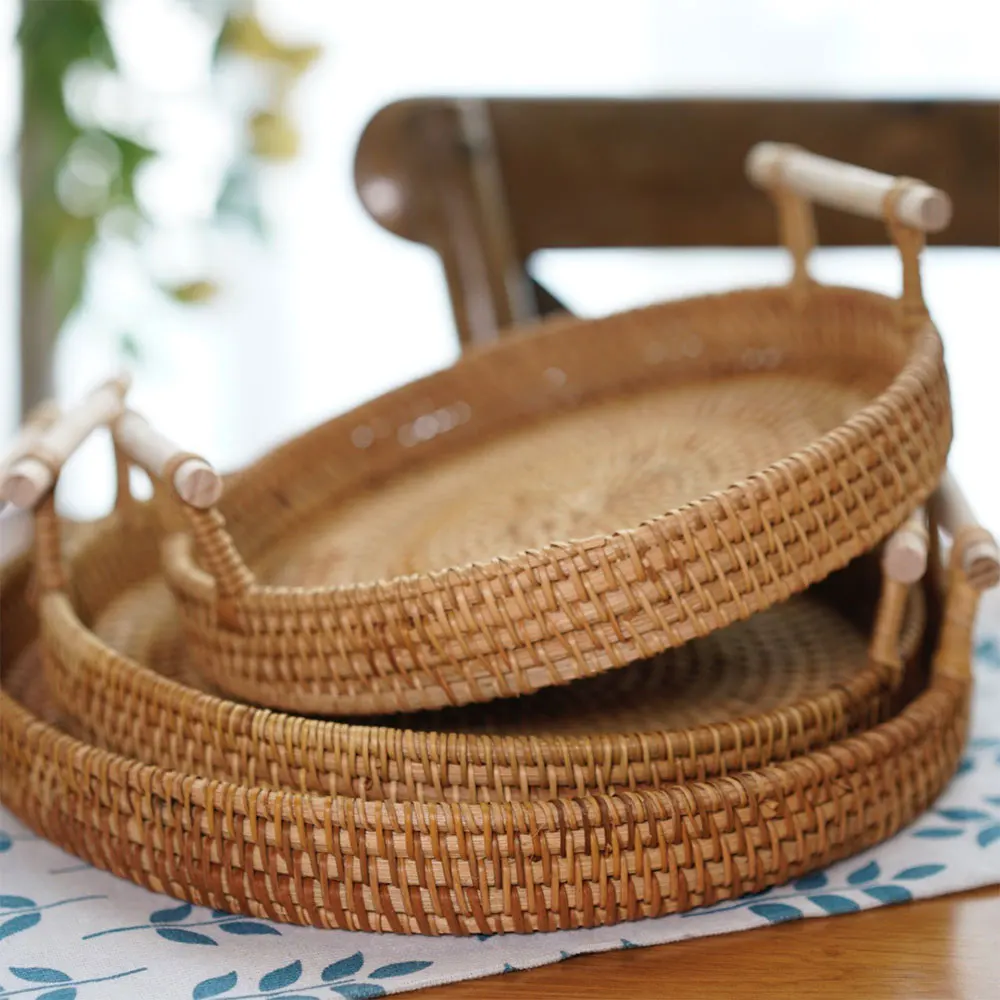 Home Handwoven Rattan Storage Tray With Wood Handle Round Wicker Basket Bread Food Plate Fruit Cake Platter Dinner Serving Trays
Home Handwoven Rattan Storage Tray With Wood Handle Round Wicker Basket Bread Food Plate Fruit Cake Platter Dinner Serving Trays