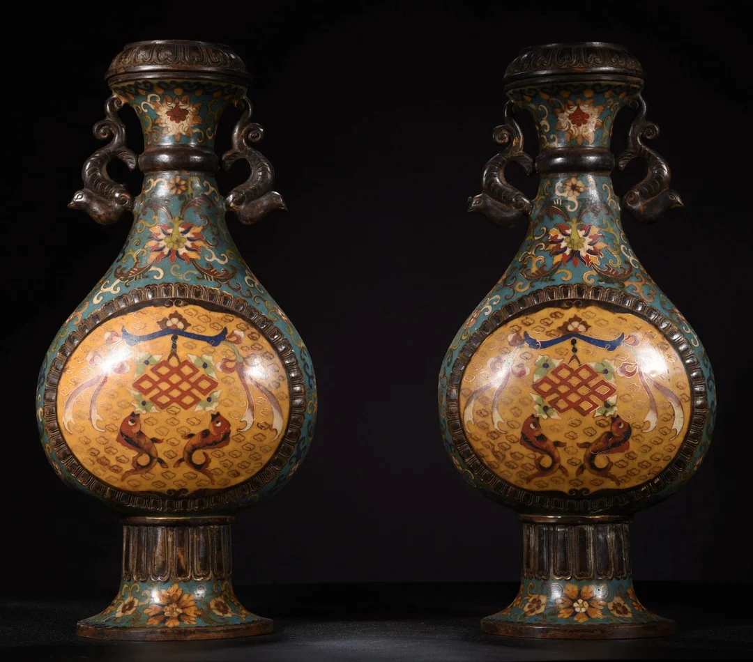 17"Chinese temple collection Old Bronze Cloisonne Enamel Sculpture Double fish pattern Phoenix ear vase A pair Town House
17"Chinese temple collection Old Bronze Cloisonne Enamel Sculpture Double fish pattern Phoenix ear vase A pair Town House