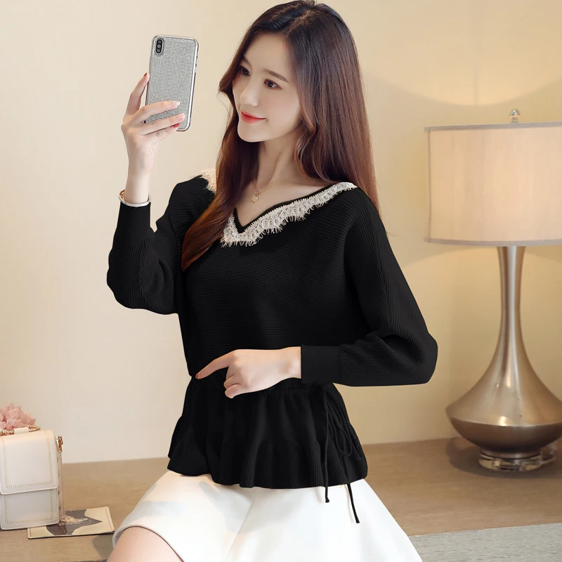New Elegant Women autumn winter thick loose bat-sleeve lace stitching sweater top 
New Elegant Women autumn winter thick loose bat-sleeve lace stitching sweater top