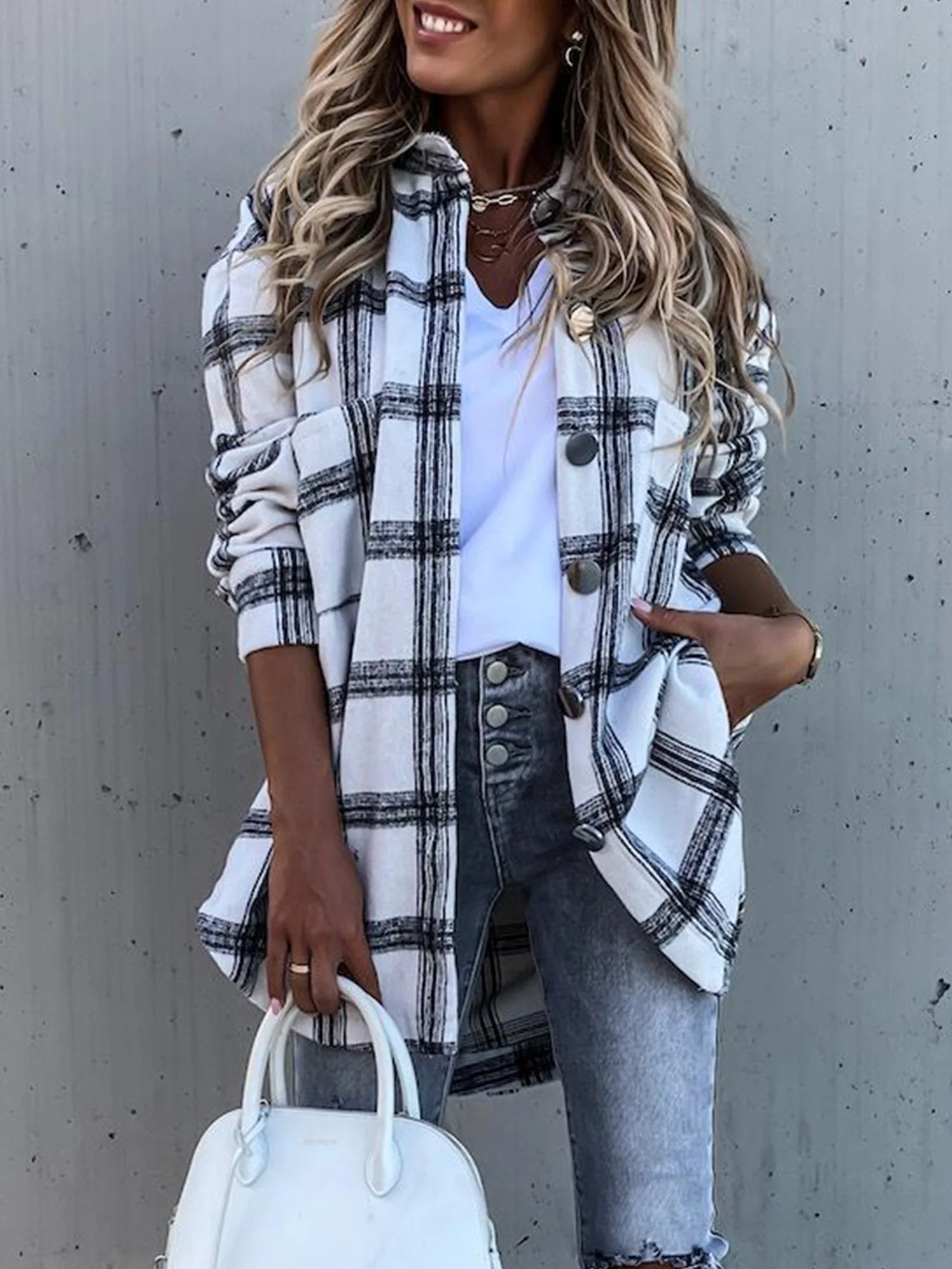 Women's Plaid Shirt Loose Blouse Check Pockets Long Sleeved Tops Casual Outwear Femme Blusas 2021
Women's Plaid Shirt Loose Blouse Check Pockets Long Sleeved Tops Casual Outwear Femme Blusas 2021