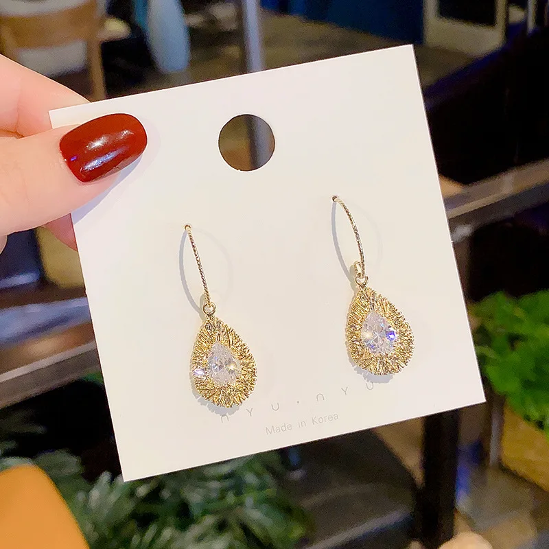Wholesale S925 Silvers Needle Earrings Female Water Drop Zircon Fashion Dropshipping Gift
Wholesale S925 Silvers Needle Earrings Female Water Drop Zircon Fashion Dropshipping Gift