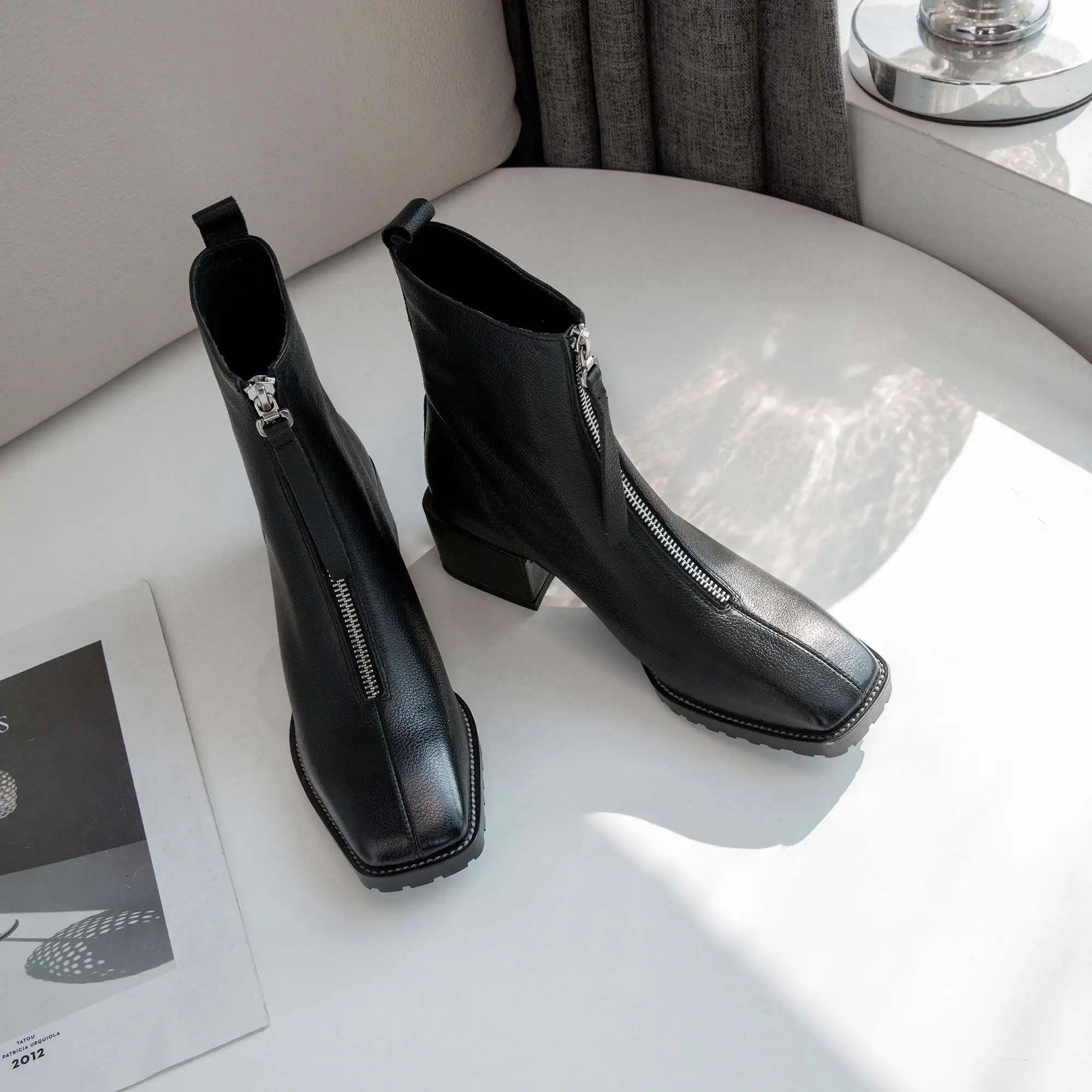 krazing pot genuine leather square toe streetwear med heels winter keep warm front zipper high fashion Chelsea ankle boots l23
krazing pot genuine leather square toe streetwear med heels winter keep warm front zipper high fashion Chelsea ankle boots l23