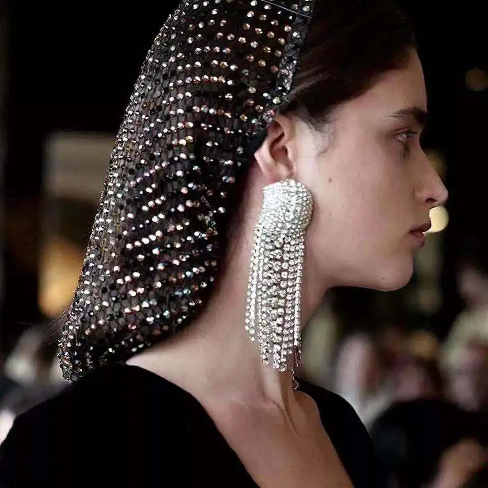 The latest fashion tassel Pendant Earrings women's Party Wedding Jewelry shiny transparent Crystal Rhinestone Pendant Earrings
The latest fashion tassel Pendant Earrings women's Party Wedding Jewelry shiny transparent Crystal Rhinestone Pendant Earrings