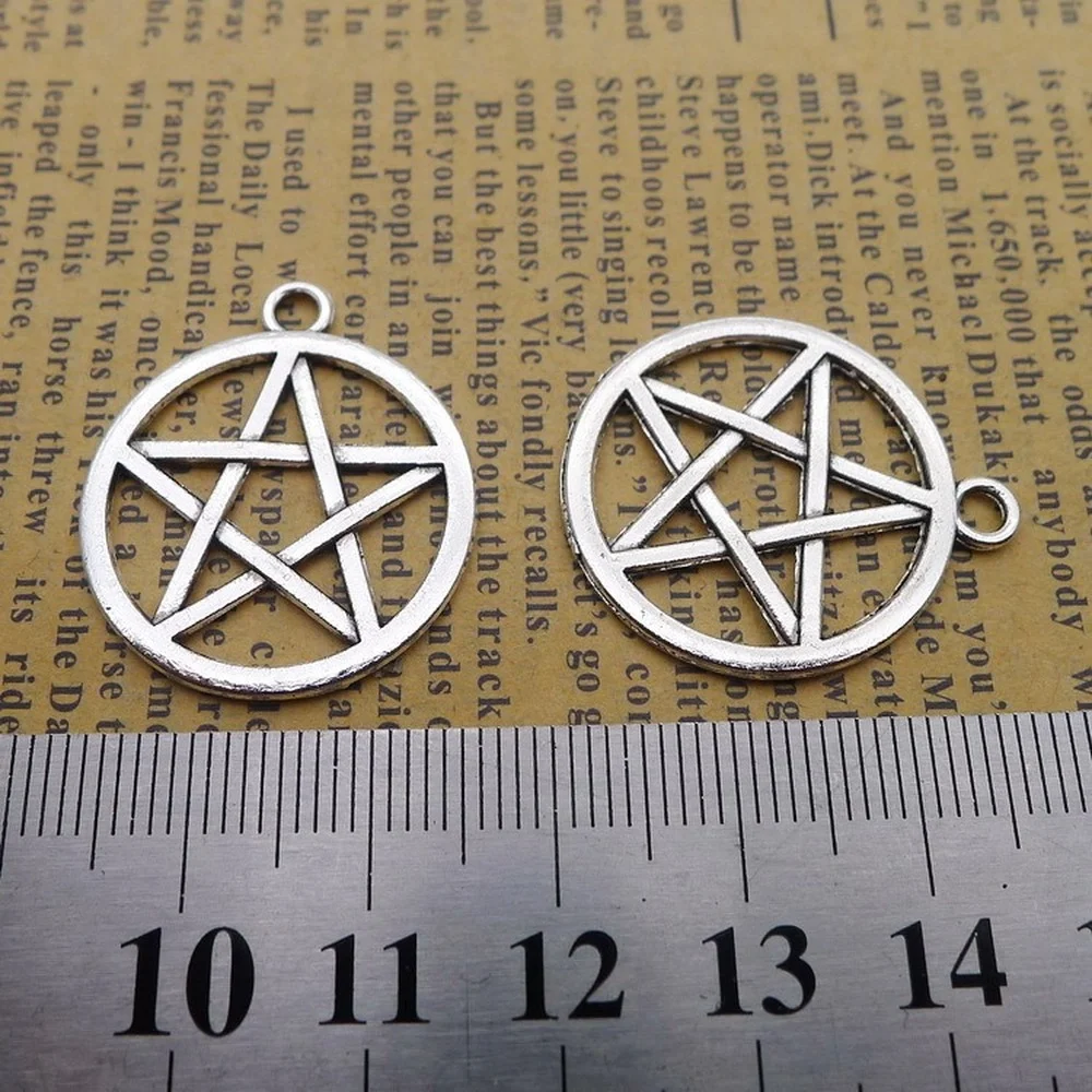 120pcs Star Charms 24mm x 28mm DIY Jewelry Making Pendant Antique Silver Color 
120pcs Star Charms 24mm x 28mm DIY Jewelry Making Pendant Antique Silver Color