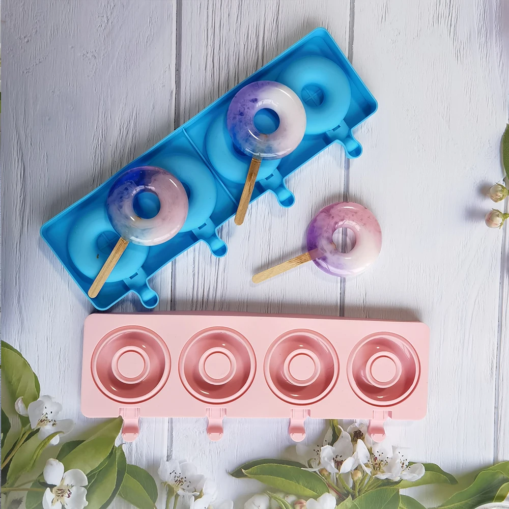 2022 New Doughnut Ice Mold Silicone Ice Cream Mold Homemade 4 Cavity Popsicle Mould Baking Tools Cake Candle Cube Pop Candy 
2022 New Doughnut Ice Mold Silicone Ice Cream Mold Homemade 4 Cavity Popsicle Mould Baking Tools Cake Candle Cube Pop Candy