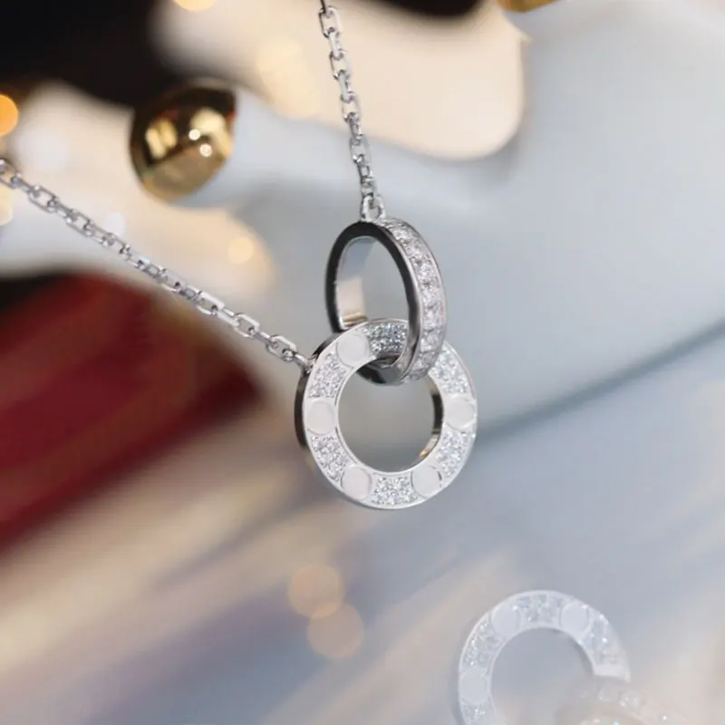 Original Vintage 1:1 Logo LOVE Two Circles Screw Shining Double Circle Necklace Woman Luxury Jewelry Fashion Brand Trend Gift
Original Vintage 1:1 Logo LOVE Two Circles Screw Shining Double Circle Necklace Woman Luxury Jewelry Fashion Brand Trend Gift