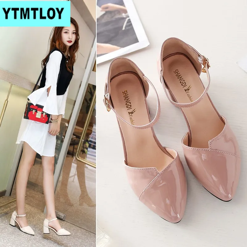2019 summer new high heels fashion sexy pointed shoes banquet party high heels ladies sandals square heel
2019 summer new high heels fashion sexy pointed shoes banquet party high heels ladies sandals square heel