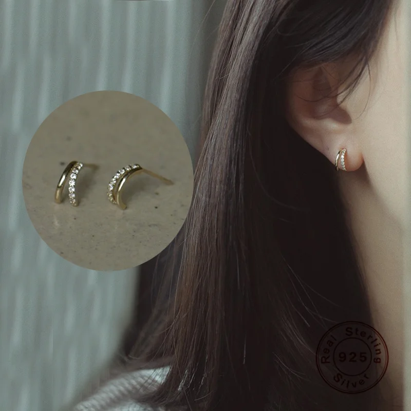 Half Curved Zircon Women Earrings New Pop S925 Sterling Silver Women Jewelry Accessories 14K Real Gold Plated Luxury Earrings
Half Curved Zircon Women Earrings New Pop S925 Sterling Silver Women Jewelry Accessories 14K Real Gold Plated Luxury Earrings