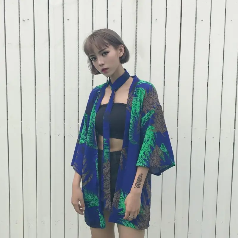 Loose Japanese kimono leaf print Harajuku sunscreen jacket women
Loose Japanese kimono leaf print Harajuku sunscreen jacket women