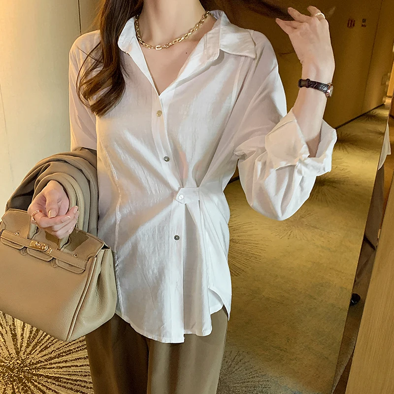 Autumn and winter 2021 new Korean version versatile design sense of personality niche long sleeve shirt women's inner top
Autumn and winter 2021 new Korean version versatile design sense of personality niche long sleeve shirt women's inner top