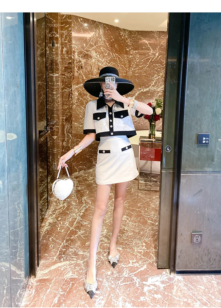 Socialite Elegant Outfit Women 2021 New Polo Collar Short-Sleeved Top High Waist Slimming Hip Skirt Summer Simple Two-Piece Set
Socialite Elegant Outfit Women 2021 New Polo Collar Short-Sleeved Top High Waist Slimming Hip Skirt Summer Simple Two-Piece Set