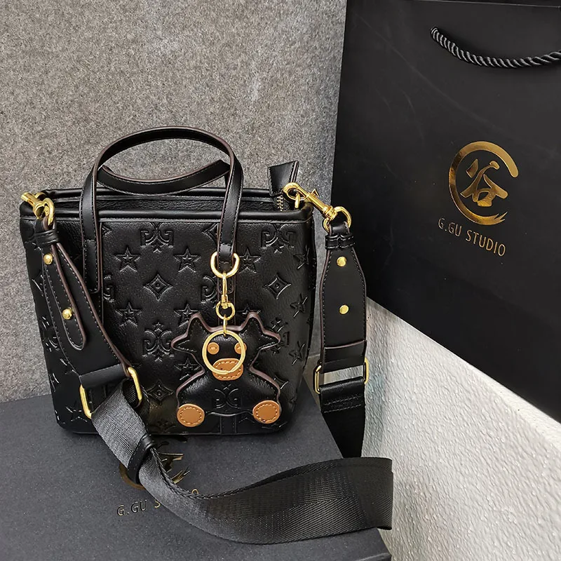 Top Quality Luxury Brand 2021 New Fashion All-match Shoulder Satchels Embossed Tote Bag Purses and Handbags Luxury Designer Sac
Top Quality Luxury Brand 2021 New Fashion All-match Shoulder Satchels Embossed Tote Bag Purses and Handbags Luxury Designer Sac