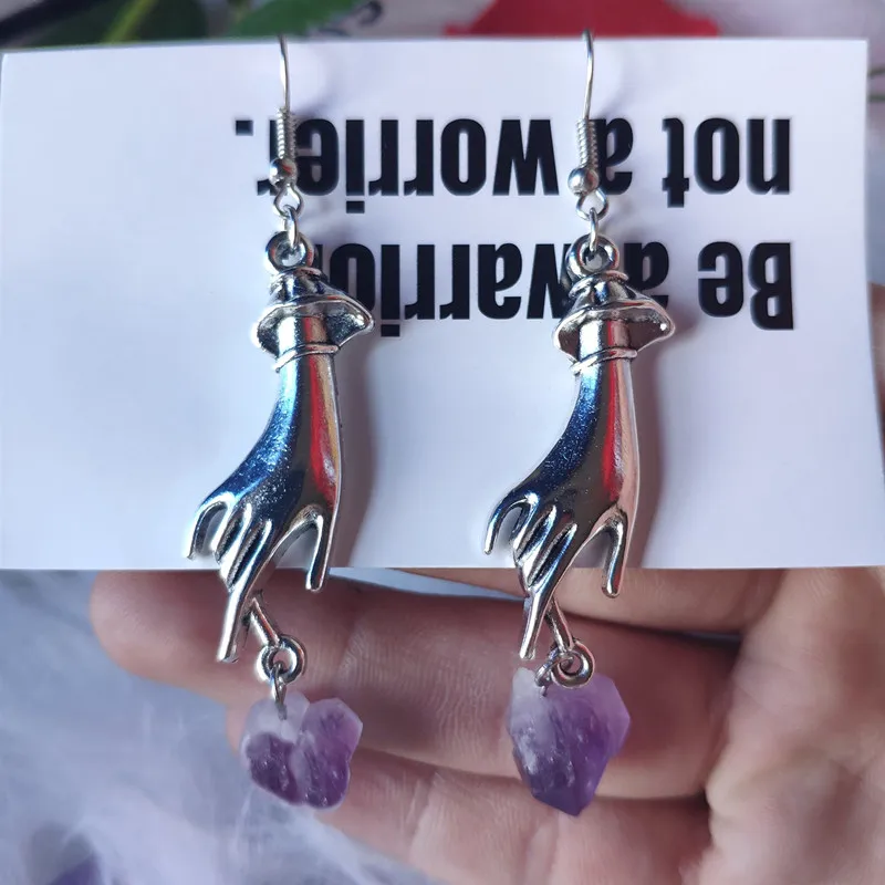 Natural Purple Quartz Hand Earrings, Witch, Magic Hand, Crystal, Mysterious, Alternative Jewelry, Women's Pendant Earrings
Natural Purple Quartz Hand Earrings, Witch, Magic Hand, Crystal, Mysterious, Alternative Jewelry, Women's Pendant Earrings