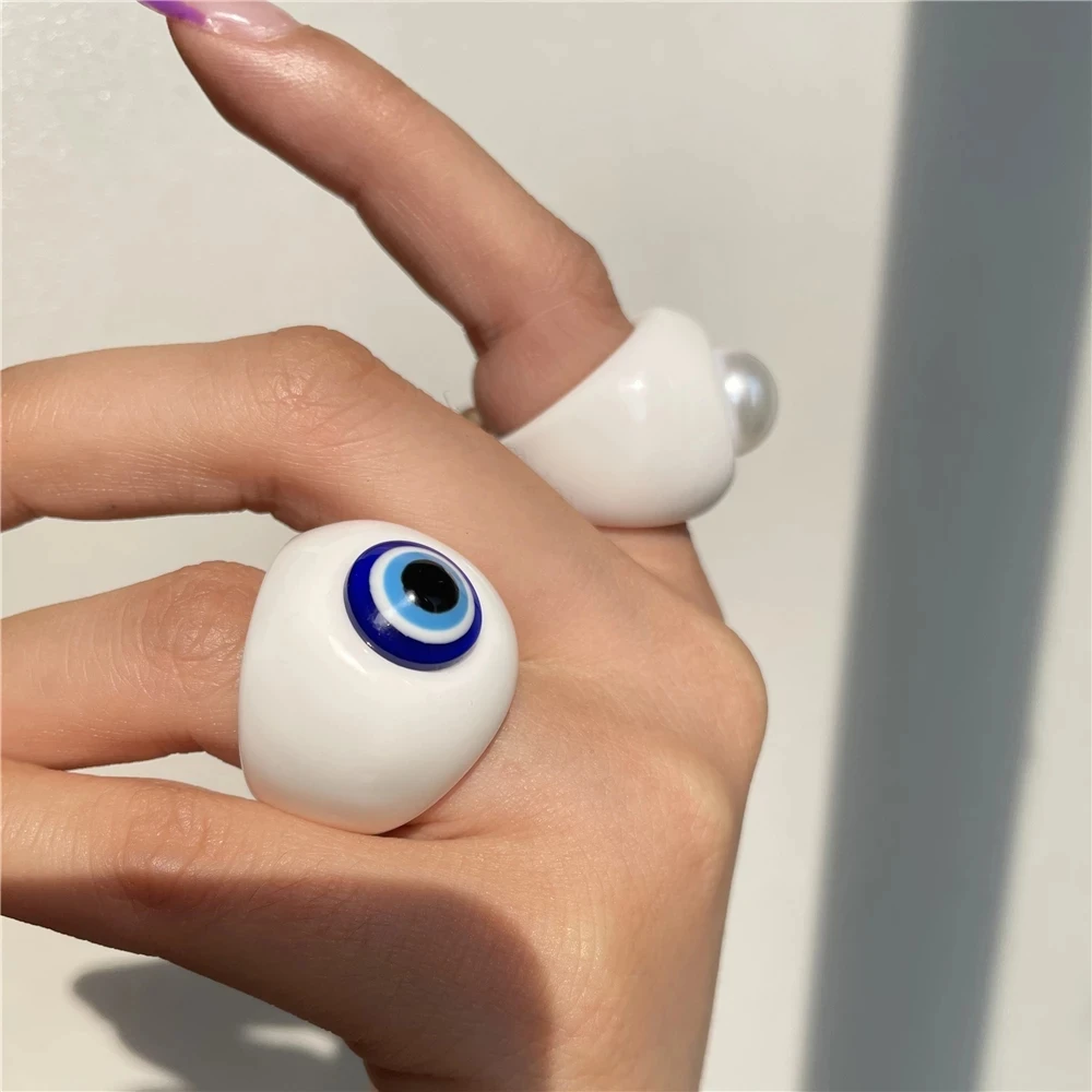 HUANZHI 2021 New Colorful Acrylic Resin Pearl Devil's Eye Ring Sets Gold Smiley Ring for Women Men Girls Travel Party Jewelry
HUANZHI 2021 New Colorful Acrylic Resin Pearl Devil's Eye Ring Sets Gold Smiley Ring for Women Men Girls Travel Party Jewelry