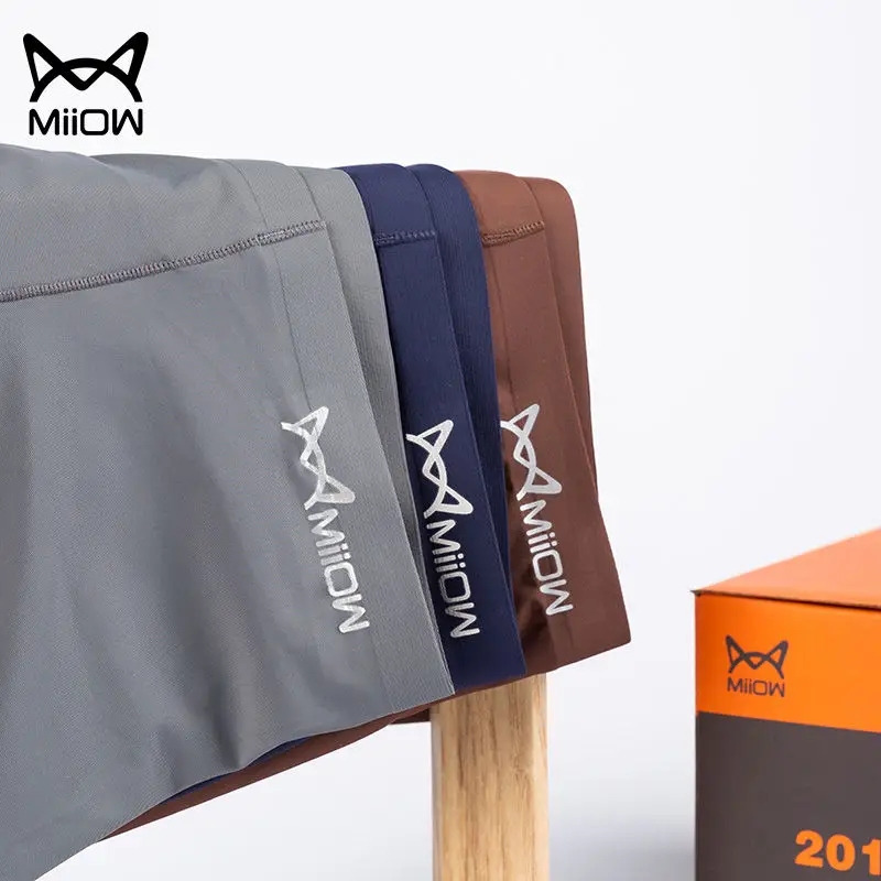MiiOW Genuine 3-pack Men's Underwear Seamless Ice Silk One Piece Business Mid-waist Boxer Shorts Breathable Summer Short
MiiOW Genuine 3-pack Men's Underwear Seamless Ice Silk One Piece Business Mid-waist Boxer Shorts Breathable Summer Short